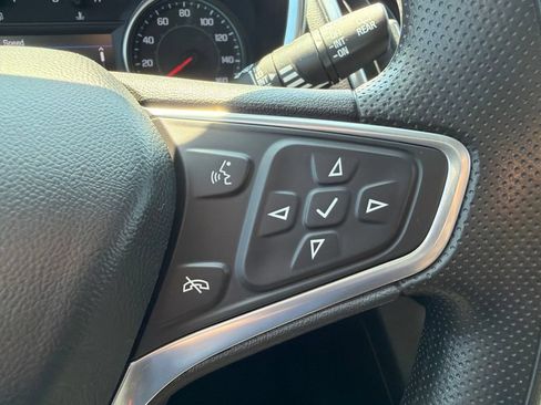 Used 2023 Chevrolet Equinox LT AWD/4WD image 15