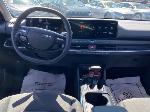 Used 2025 Kia K4 FWD image 9