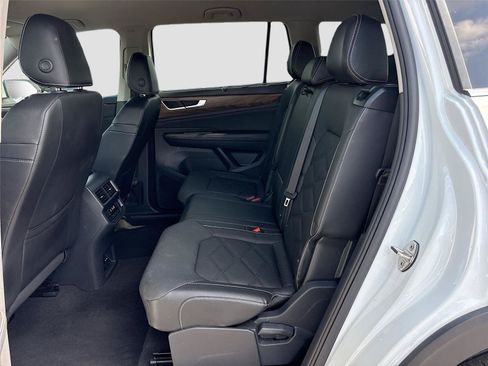 Used 2025 Volkswagen Atlas SE FWD image 27