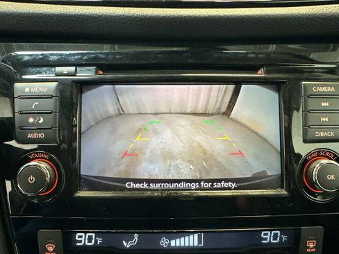 Certified 2019 Nissan Rogue SV image 15