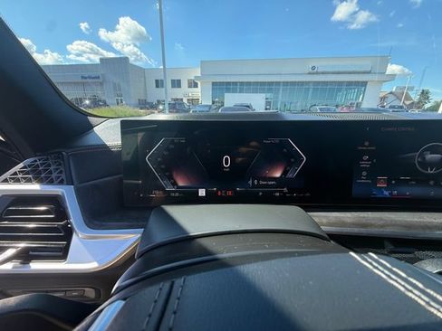Certified 2024 BMW X5 xDrive40i w/ Premium Package AWD/4WD image 18
