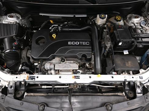 Used 2021 Chevrolet Equinox LS w/ LS Convenience Package image 44