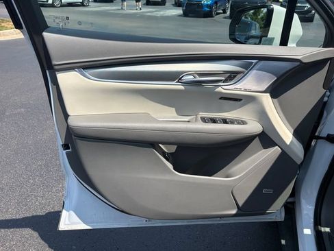 Certified 2024 Cadillac XT5 Premium Luxury w/ LPO, Floor Liner Package AWD/4WD image 18