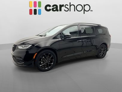 Used 2025 Chrysler Pacifica Limited