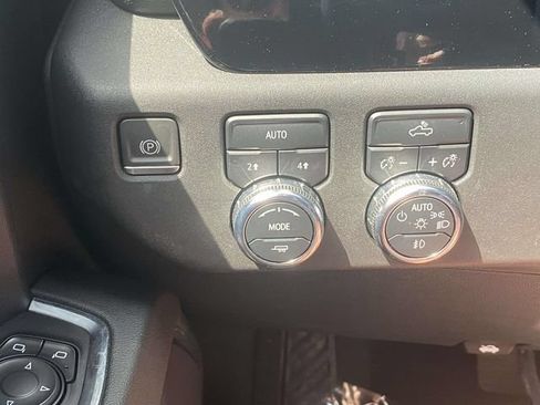 Used 2024 GMC Sierra 1500 Elevation AWD/4WD image 28
