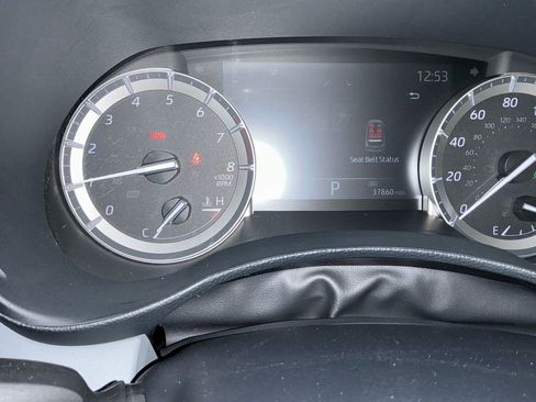Used 2022 Toyota Highlander XLE AWD/4WD image 21