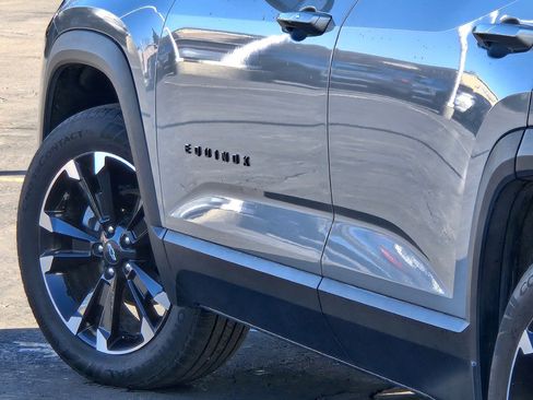 Used 2025 Chevrolet Equinox RS image 16