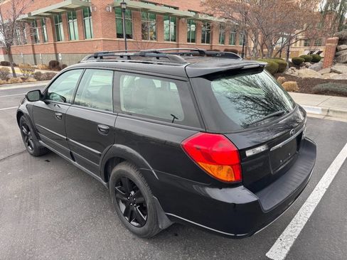 Used 2005 Subaru Outback 2.5XT Limited image 8
