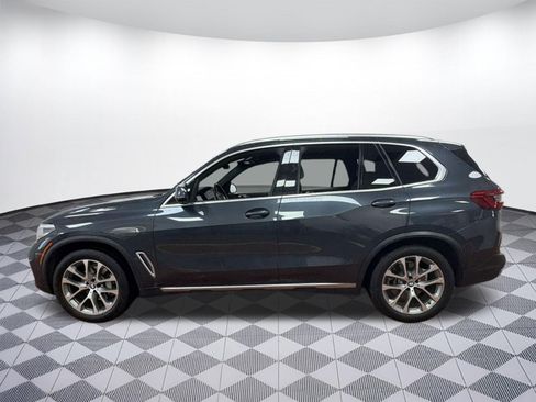 Used 2019 BMW X5 xDrive40i w/ Premium Package 2 image 2