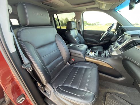 Used 2019 GMC Yukon XL Denali w/ Open Road Package AWD/4WD image 11