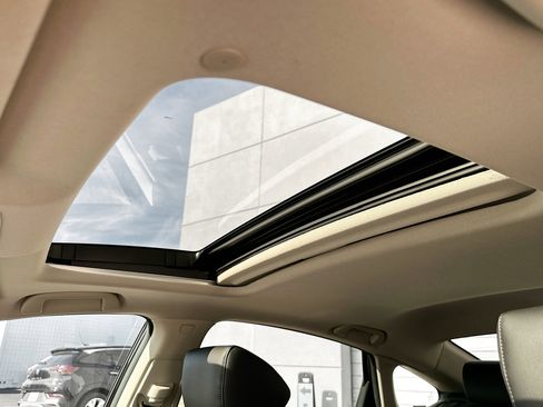 Used 2018 Honda Accord Touring image 26