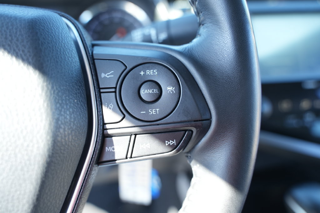 Used 2020 Toyota Camry SE FWD image 32