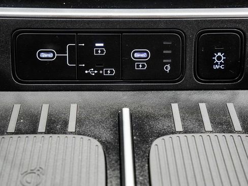 Used 2024 Hyundai Santa Fe Limited image 21