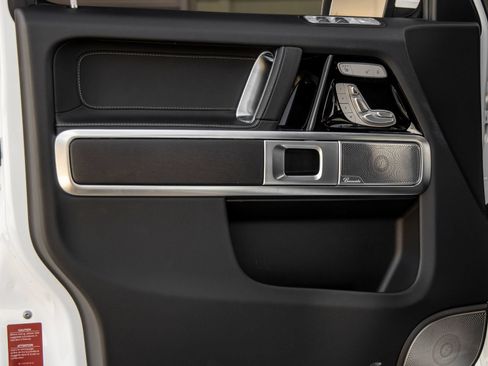 Used 2025 Mercedes-Benz G 550 image 16
