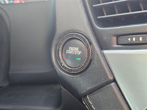 Used 2018 Chevrolet Suburban LT image 37