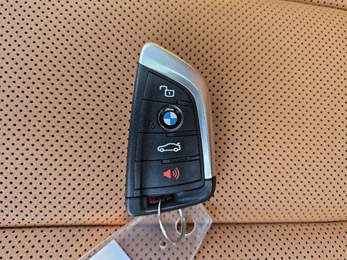 Used 2024 BMW 330i Sedan w/ Convenience Package image 36