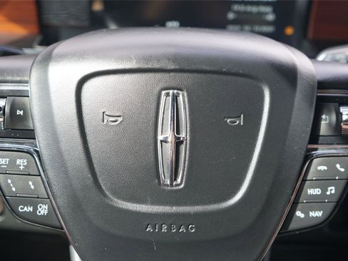 Used 2019 Lincoln Navigator L Reserve AWD/4WD image 15