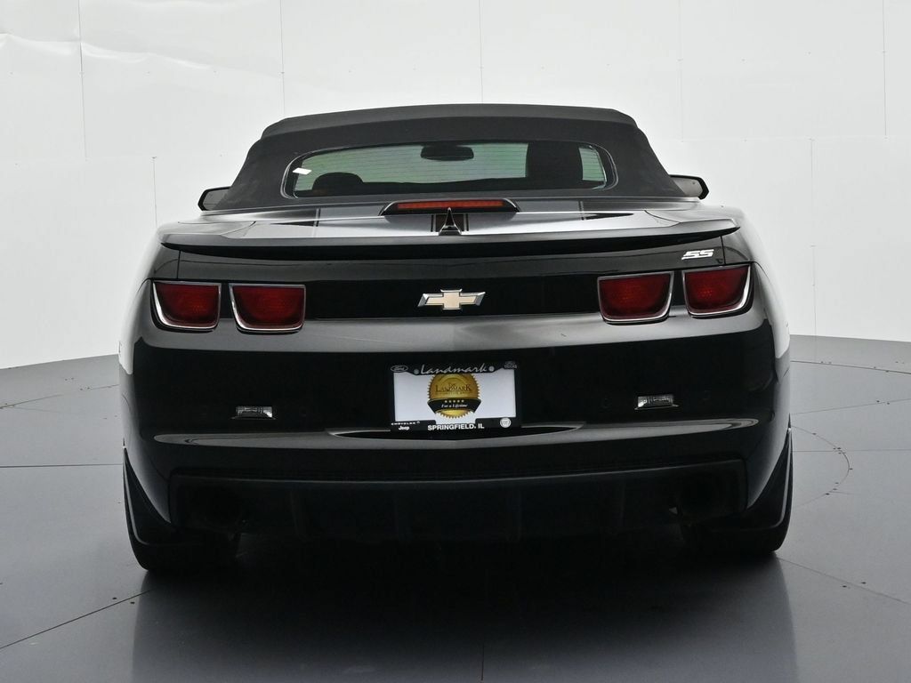 Used 2013 Chevrolet Camaro SS RWD image 7