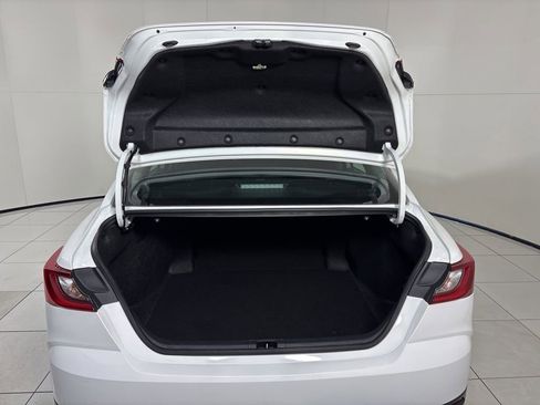 Used 2025 Toyota Camry LE image 23