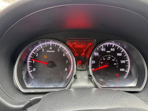 Used 2014 Nissan Versa SV image 28