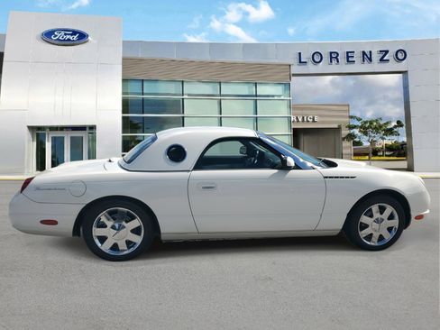 Used 2002 Ford Thunderbird image 4
