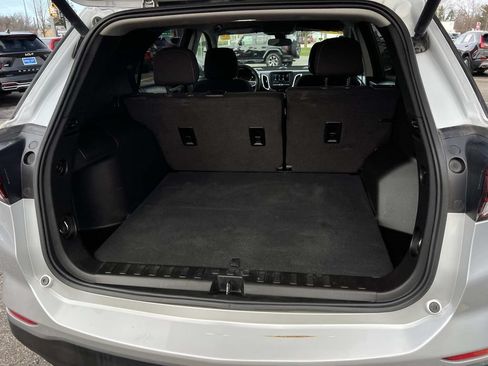 Certified 2022 Chevrolet Equinox LT w/ Driver Convenience Package FWD image 9