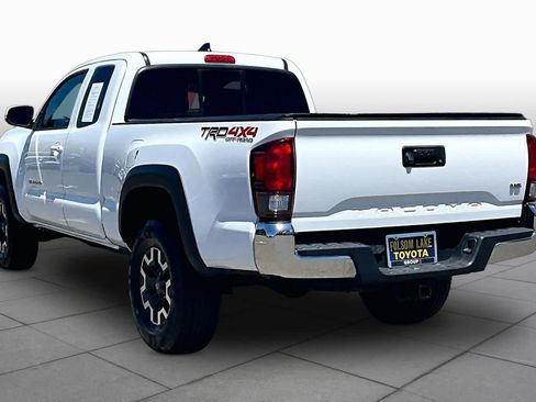 Certified 2019 Toyota Tacoma TRD Off-Road AWD/4WD image 11