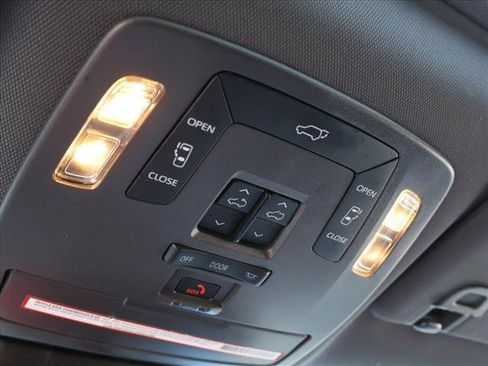 Certified 2021 Toyota Sienna XSE AWD/4WD image 22