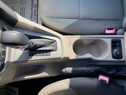 Used 2012 Ford Focus SE image 16