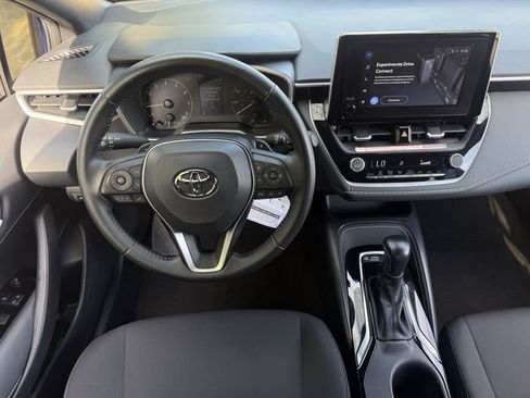 Used 2025 Toyota Corolla SE FWD image 12