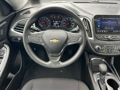 Used 2023 Chevrolet Malibu LT image 14