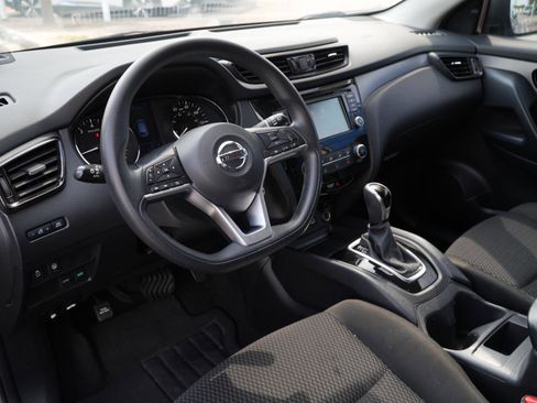 Used 2021 Nissan Rogue Sport S FWD image 11