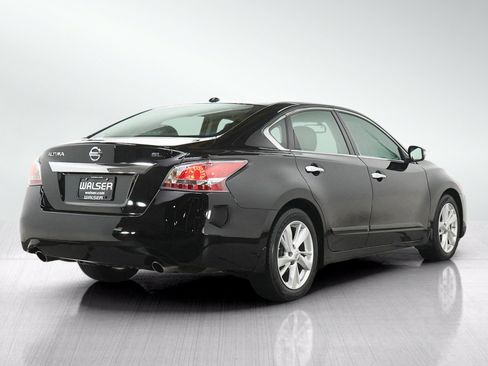 Used 2015 Nissan Altima 2.5 SL w/ Moonroof Package FWD image 5