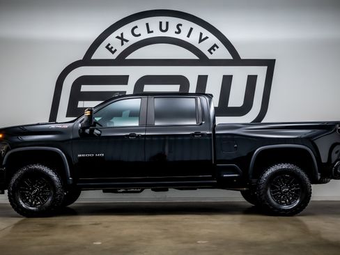 Used 2024 Chevrolet Silverado 2500 ZR2 w/ Technology Package image 5