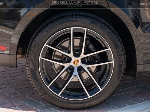 Used 2024 Porsche Macan image 51