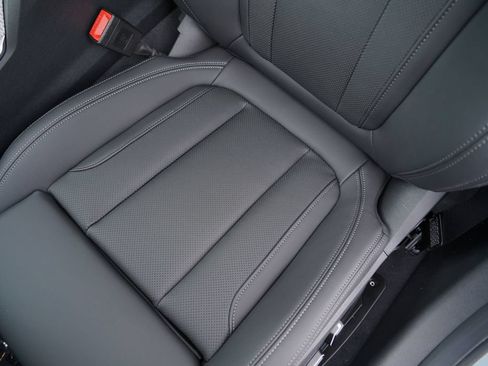 New 2026 BMW 330i Sedan w/ M Sport Package RWD image 11