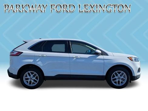 Used 2022 Ford Edge SEL image 4