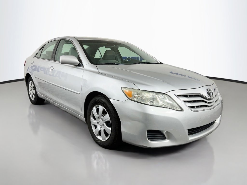 Used 2010 Toyota Camry FWD image 1