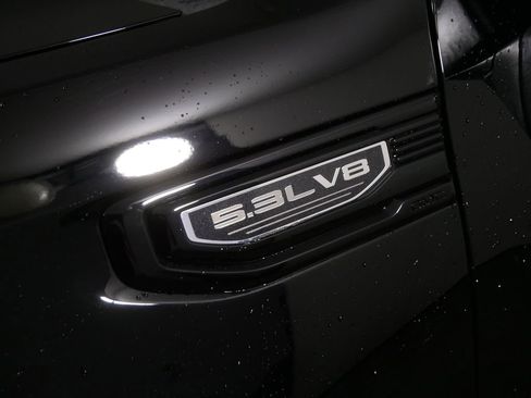 Used 2023 GMC Sierra 1500 Elevation w/ Preferred Package AWD/4WD image 12