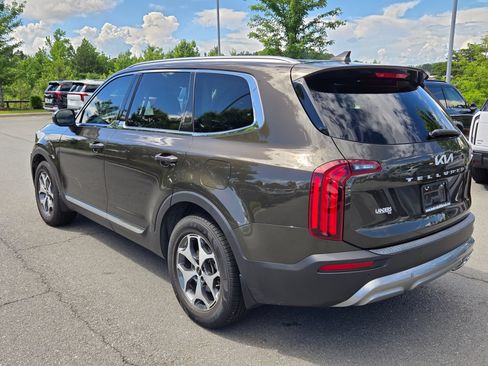 Used 2022 Kia Telluride EX FWD image 18