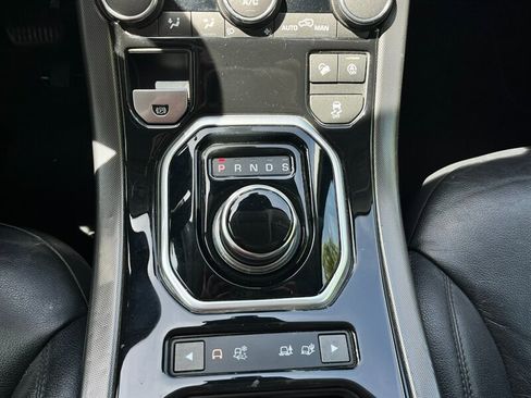 Used 2018 Land Rover Range Rover Evoque SE AWD/4WD image 31