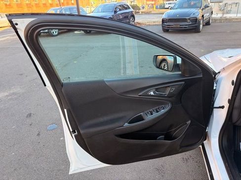Used 2024 Chevrolet Malibu LT FWD image 17