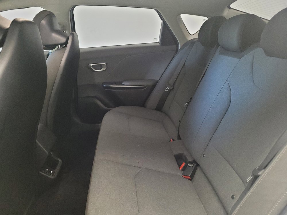 Used 2025 Kia K4 FWD image 18