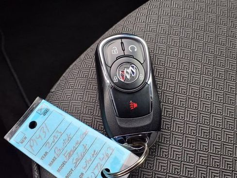 Used 2023 Buick Encore GX Select image 18