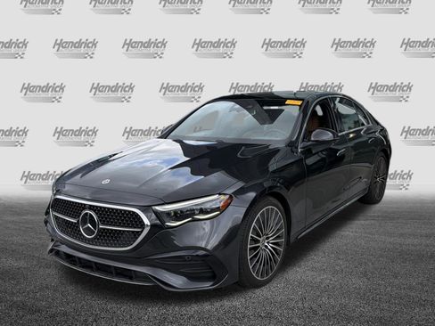 Used 2024 Mercedes-Benz E 350 4MATIC Sedan image 5