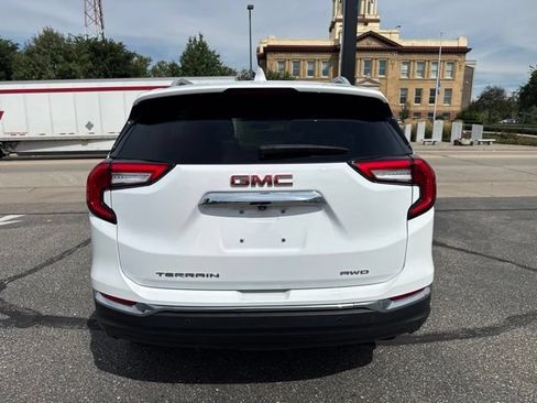 Used 2023 GMC Terrain SLT w/ Tech Package AWD/4WD image 4