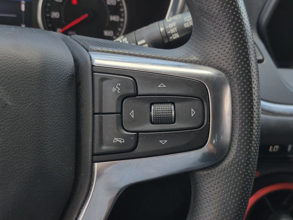 Used 2021 Chevrolet Blazer LT FWD image 19