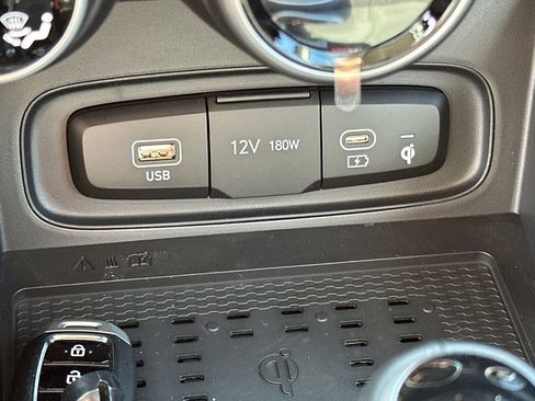 New 2026 Hyundai Venue SEL FWD image 32