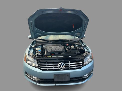 Used 2012 Volkswagen Passat TDI SEL Premium FWD image 13