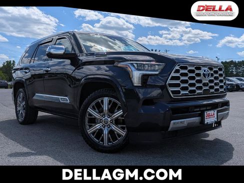Used 2023 Toyota Sequoia Capstone AWD/4WD image 1